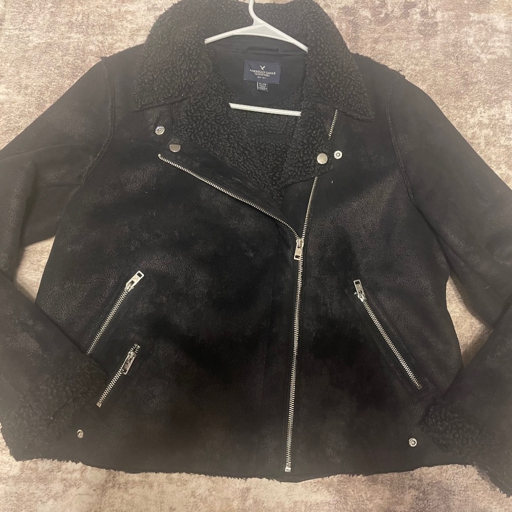 American Eagle Women’s Leather/Sherpa Look Motorcycle jacket
